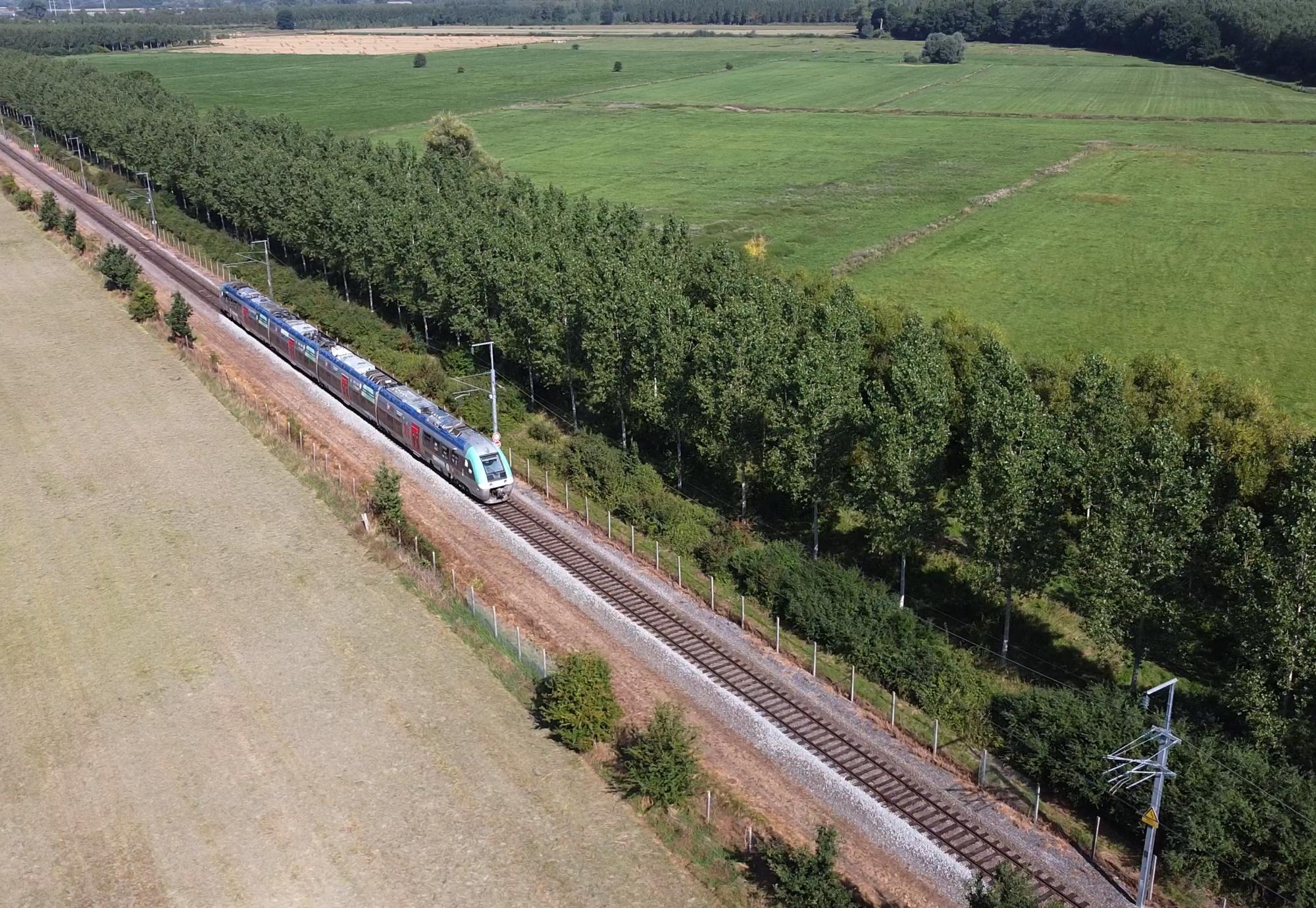 SNCF and Alstom unveil first batterypowered trains for five regions in